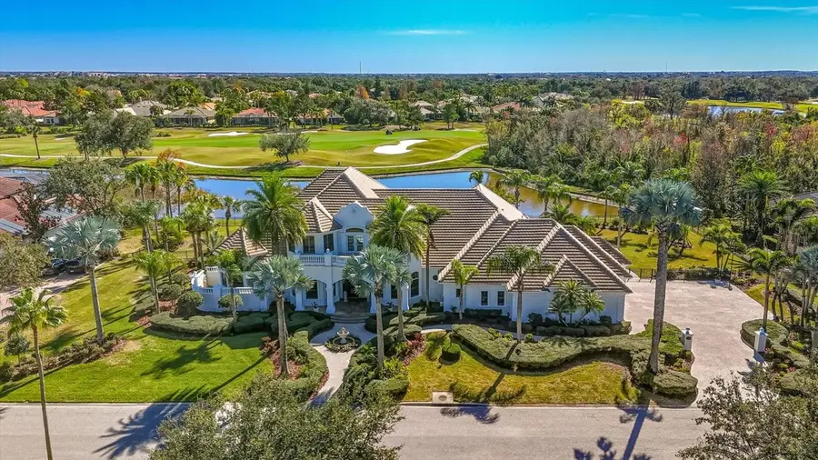 7028 Portmarnock Place, Lakewood Ranch, FL 34202 - Image #2