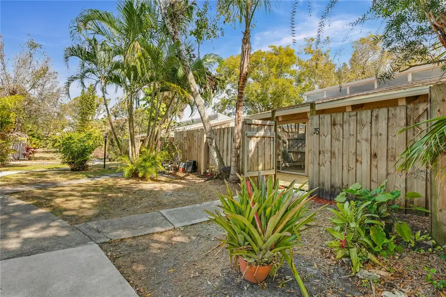 500 N Jefferson Avenue #5, Sarasota, FL 34237 - Image #2