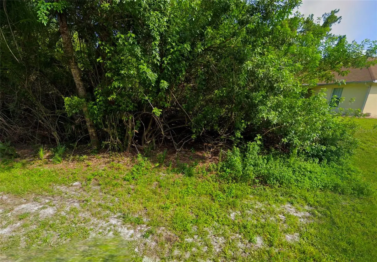 2 Kohlenberg Avenue, North Port, FL 34288 - Image #1