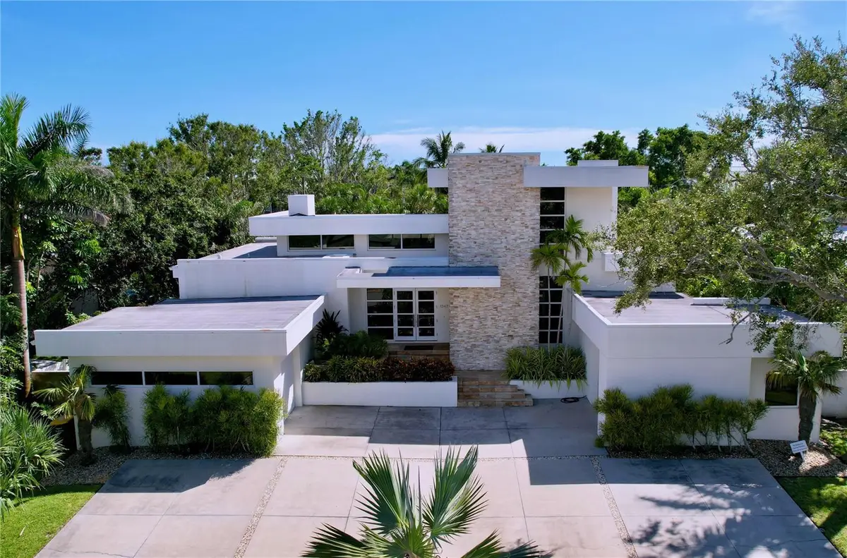 1347 Harbor Drive, Sarasota, FL 34239 - Image #1