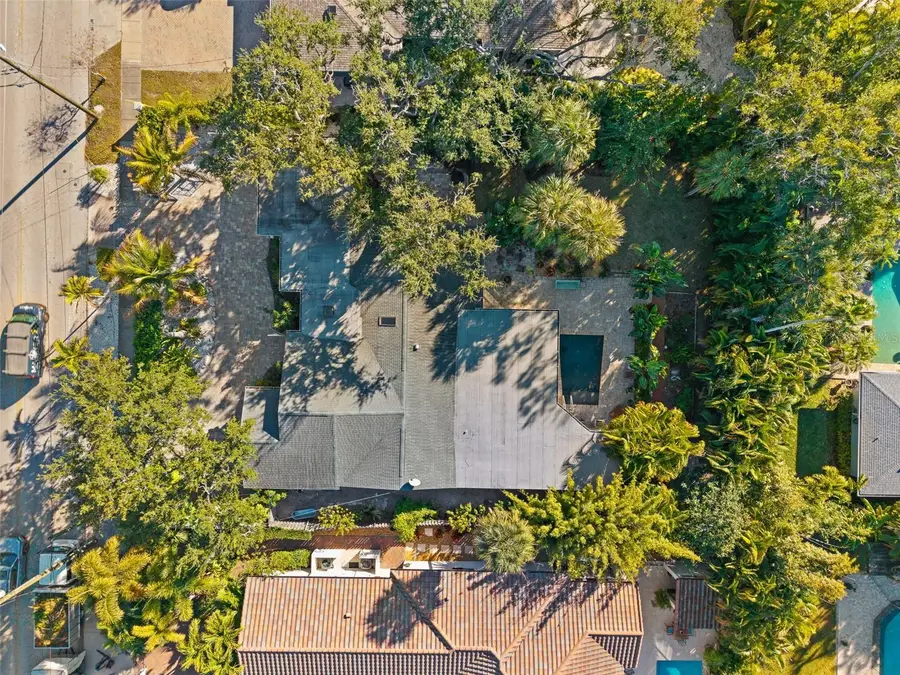 1740 S Orange Avenue, Sarasota, FL 34239 - Image #2