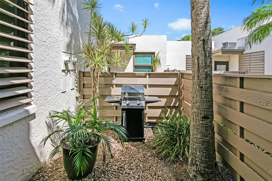 611 Woodlawn Drive #611, Bradenton, FL 34210 - Image #2