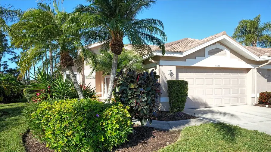 9559 Forest Hills Circle, Sarasota, FL 34238 - Image #2