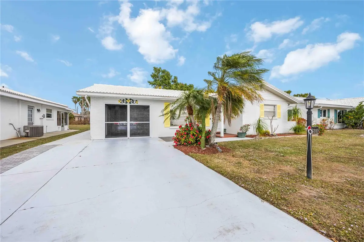 3801 Chinaberry, Bradenton, FL 34208 - #1