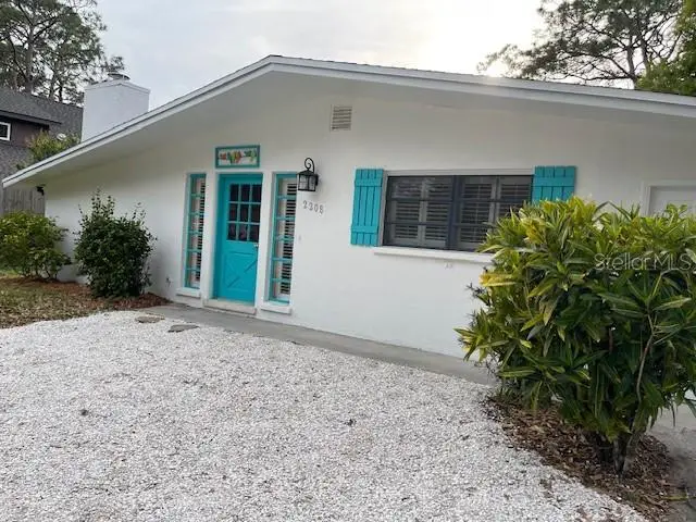 2208 Robinson Avenue, Sarasota, FL 34232 - Image #2