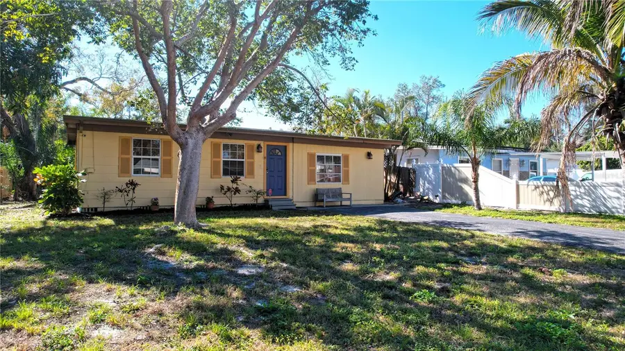 2342 Margaret Street, Sarasota, FL 34237 - Image #2