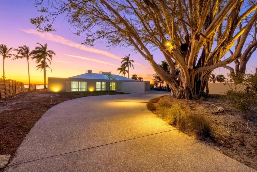 320 S Shore Drive, Sarasota, FL 34234 - #2