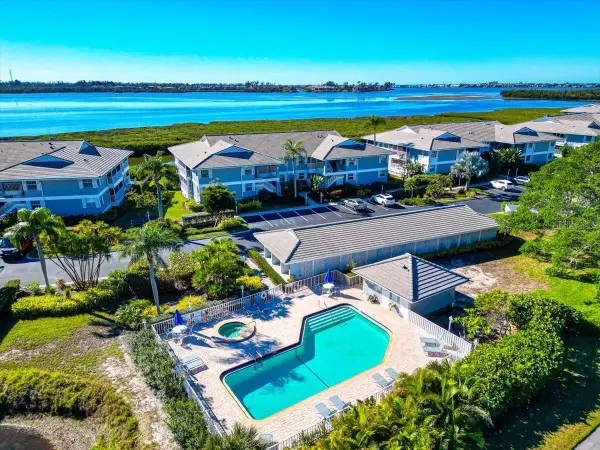 1233 Edgewater Circle #65, BRADENTON, FL 34209