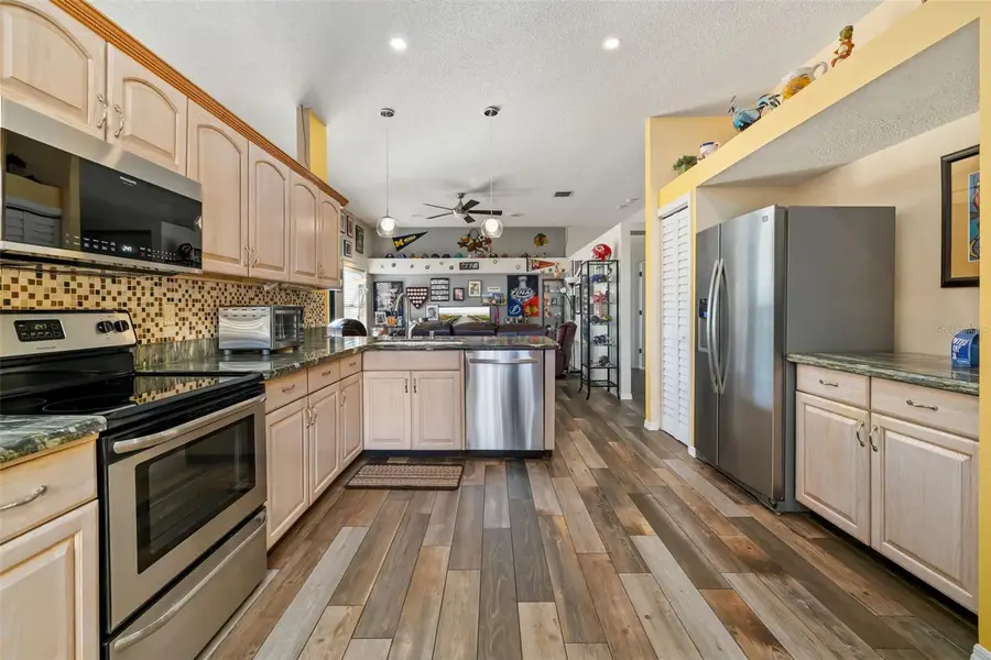 8072 Glenbrooke Lane, Sarasota, FL 34243 - #3