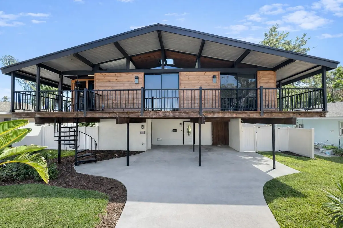 1942 New Hampshire Avenue Ne, Saint Petersburg, FL 33703 - #1