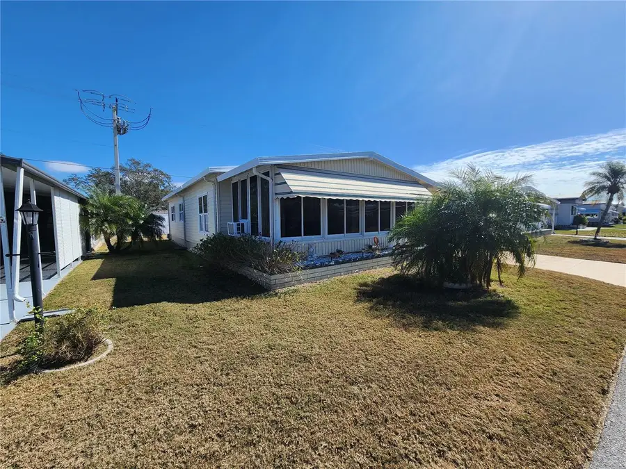 808 53rd Avenue E #9, Bradenton, FL 34203 - Image #2