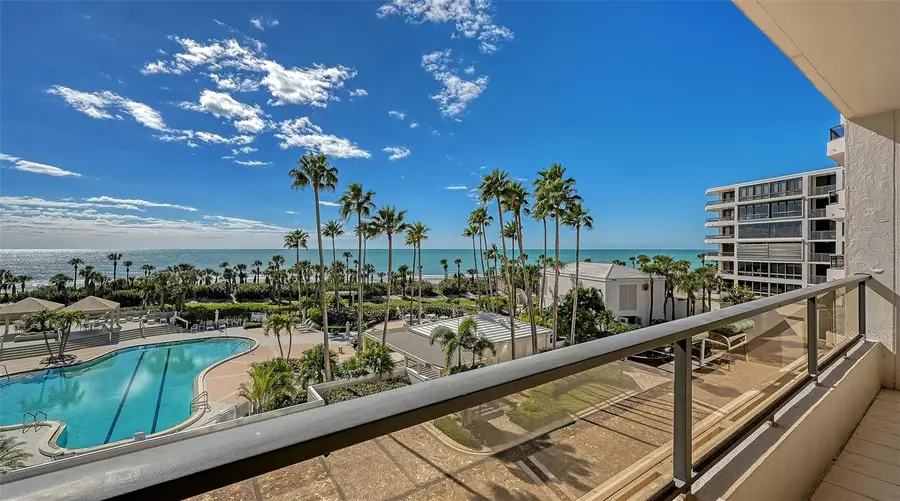 545 Sanctuary Drive #B305, Longboat Key, FL 34228 - Image #3