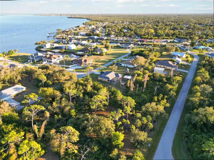 3552 Dwight Street, Port Charlotte, FL 33981 - #3