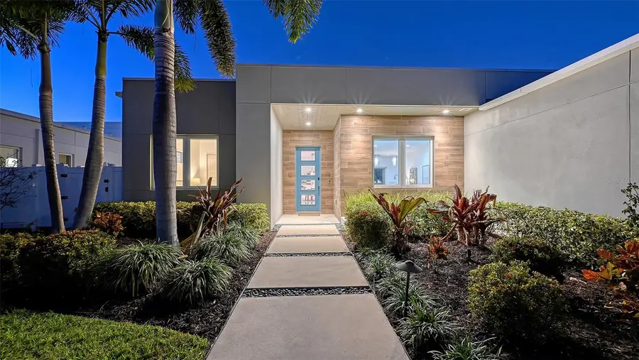 2215 Datura Street, Sarasota, FL 34239 - #2