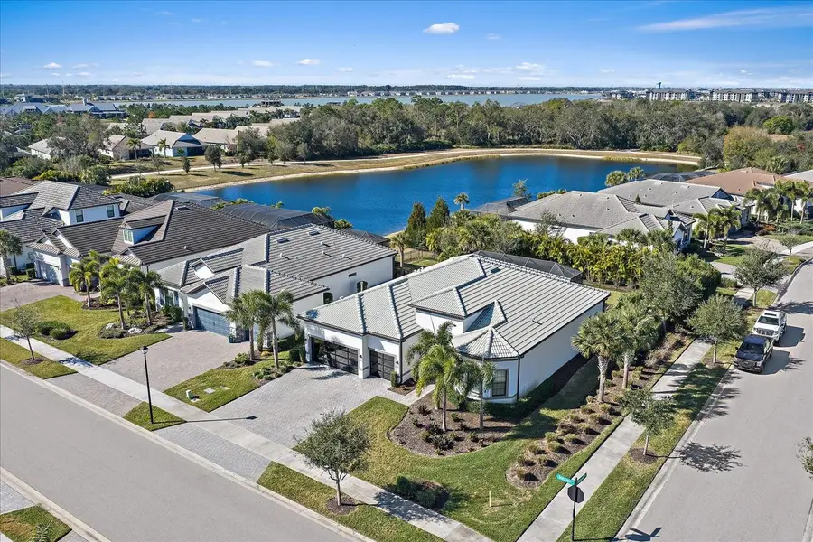 825 Seascape Place, Sarasota, FL 34240 - Image #3