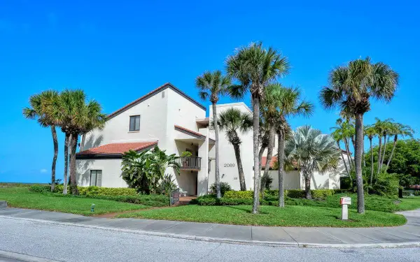 2089 Gulf Of Mexico Drive #G1-104, LONGBOAT KEY, FL 34228