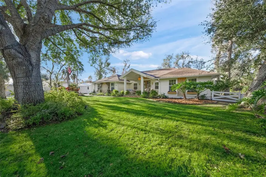 9003 63rd Avenue Drive E, Bradenton, FL 34202 - Image #2