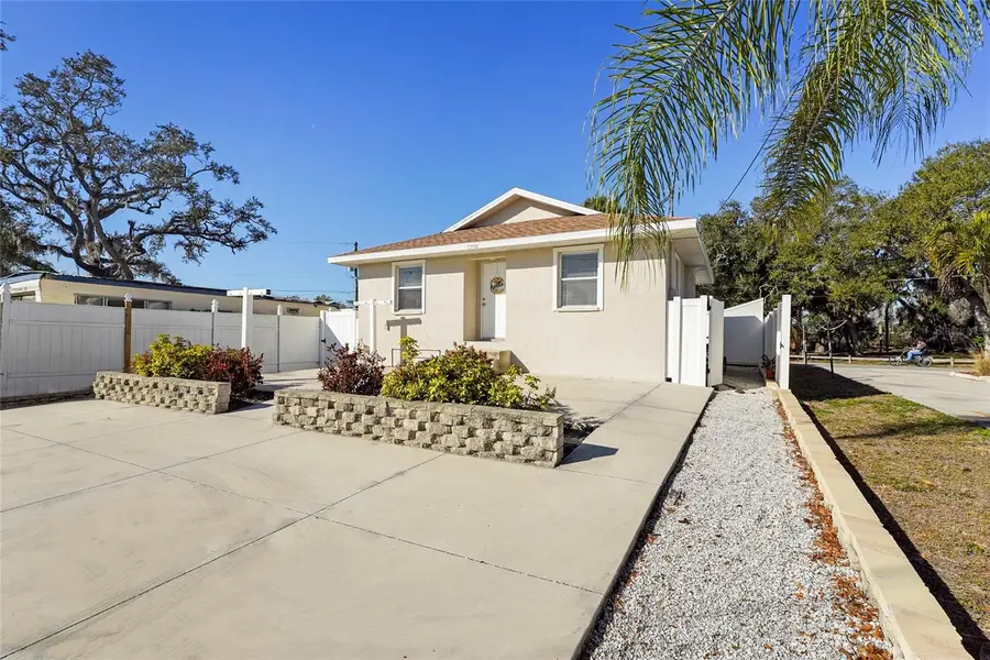 1308 File Avenue, Sarasota, FL 34239 - #3