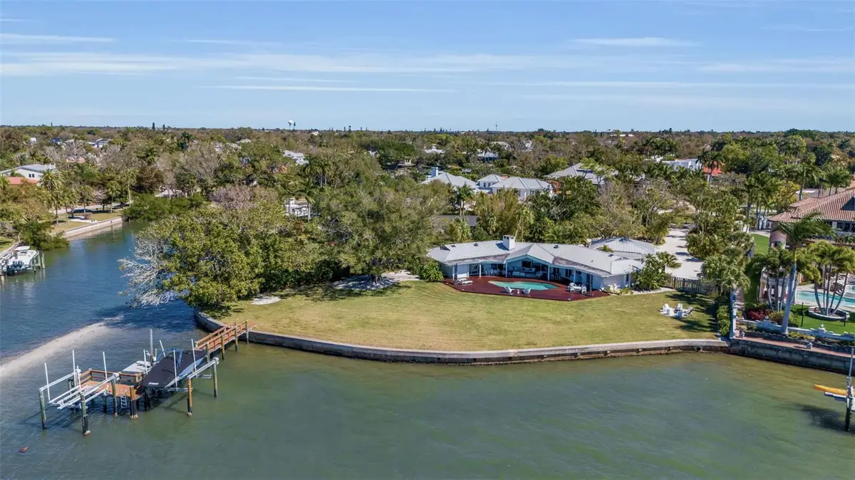 1306 S Lake Shore Drive, Sarasota, FL 34231 - #1