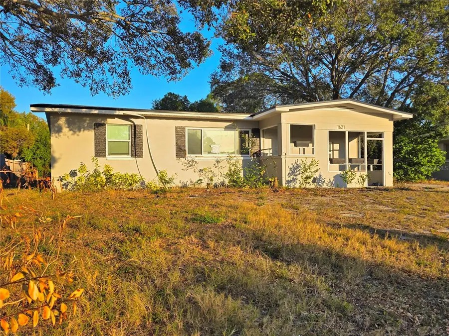 1621 S Jefferson Avenue, Clearwater, FL 33756 - #2