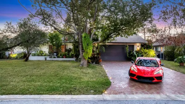 4076 Southwell Way, SARASOTA, FL 34241