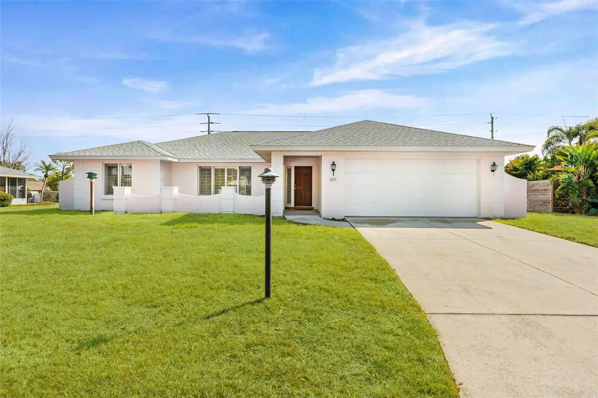 8219 Timber Lake Lane, Sarasota, FL 34243 - #1