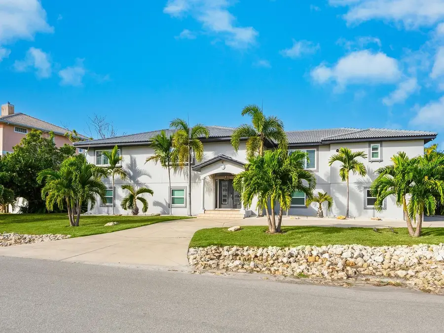 501 Norton Street, Longboat Key, FL 34228 - #2