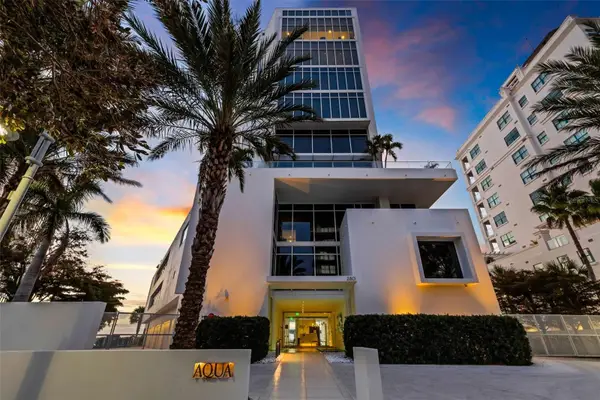 280 Golden Gate Point #200, SARASOTA, FL 34236