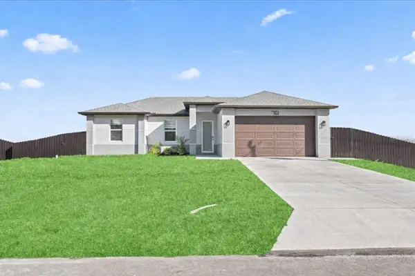 25 Diplomat Parkway E, CAPE CORAL, FL 33909