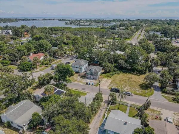 670 38th Avenue S, ST PETERSBURG, FL 33705