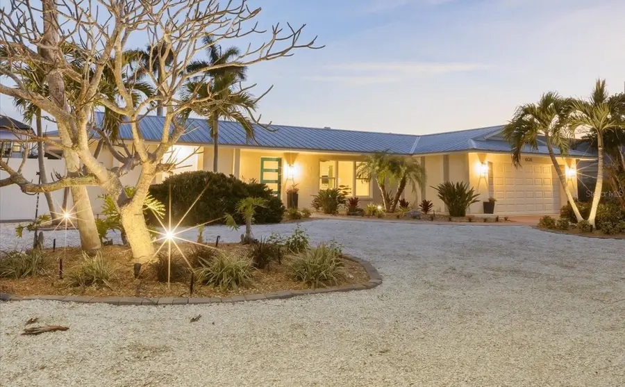 608 Gladstone Lane, Holmes Beach, FL 34217 - #2