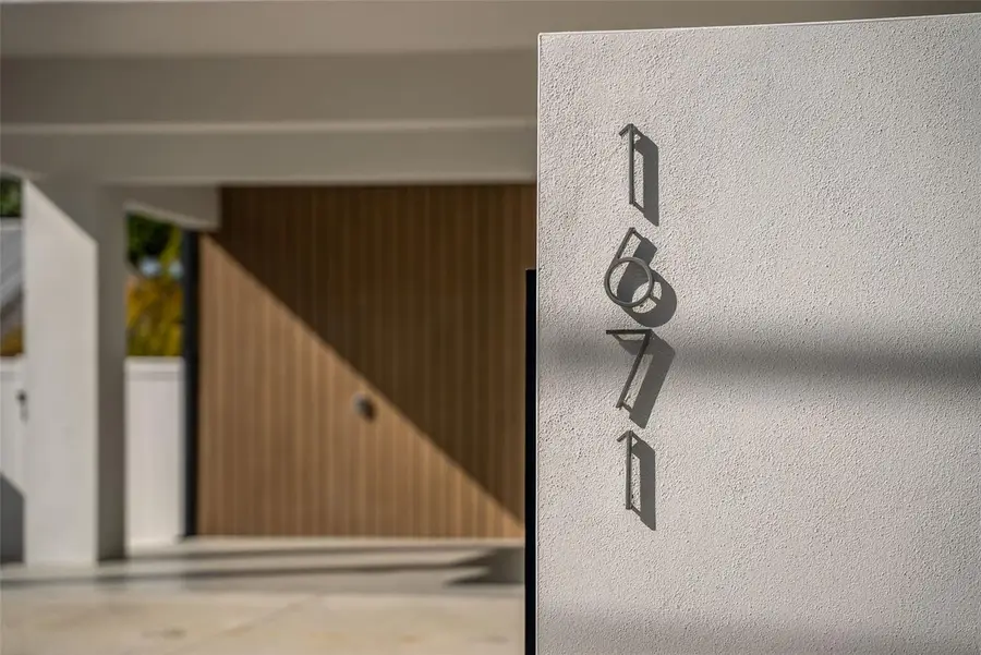 1671 Arlington Street, Sarasota, FL 34239 - #2