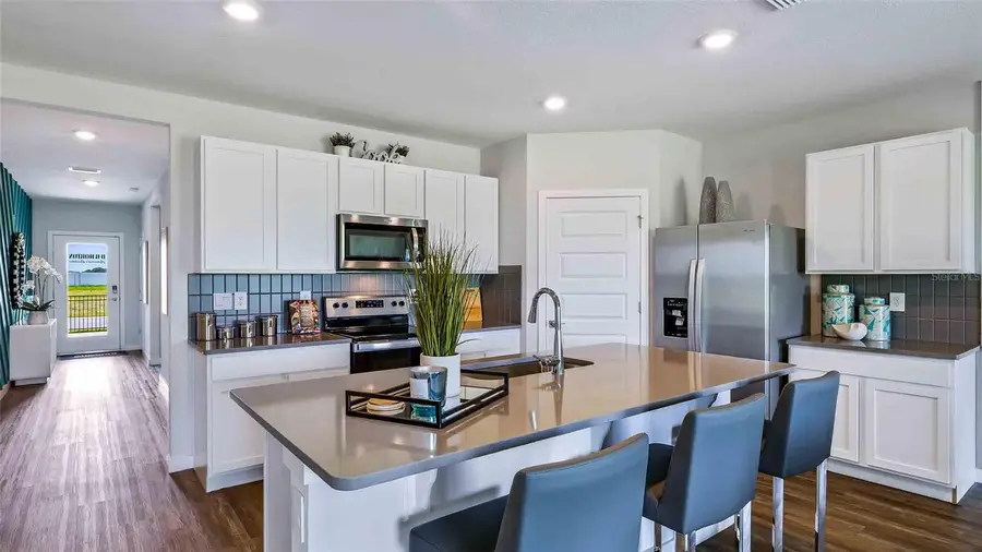 18207 Beehive Terrace, Lakewood Ranch, FL 34211 - #2