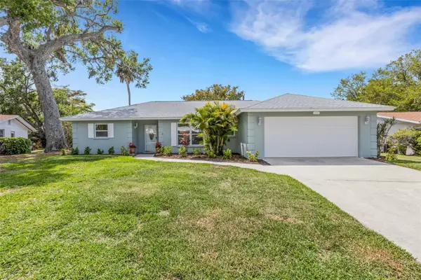 3016 Chase Circle, SARASOTA, FL 34231