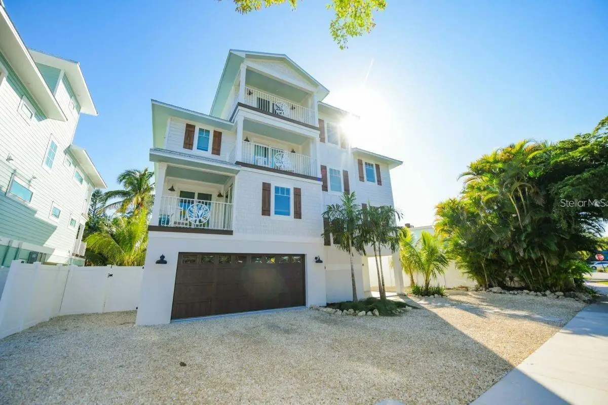 332 Avenida De Mayo, Sarasota, FL 34242 - #1