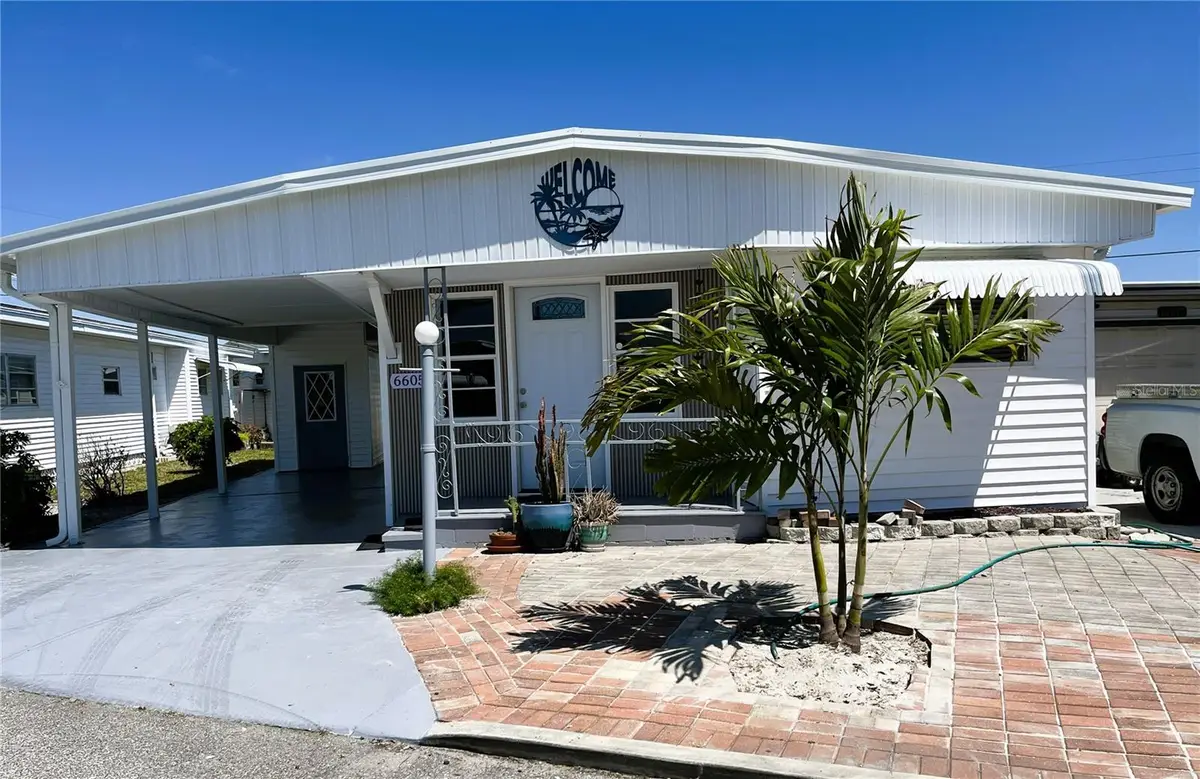 6605 Connecticut Street, Bradenton, FL 34207 - #1