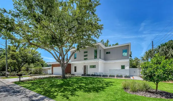 2010 Hyde Park Circle, SARASOTA, FL 34239