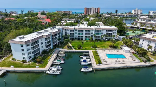 605 Sutton Place #201, LONGBOAT KEY, FL 34228