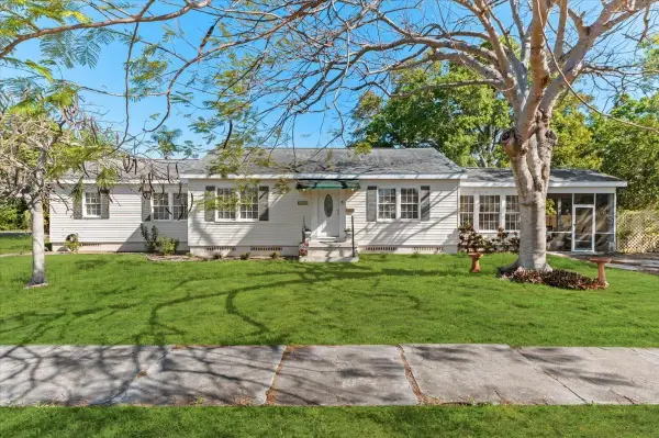 2514 15th Avenue W, BRADENTON, FL 34205