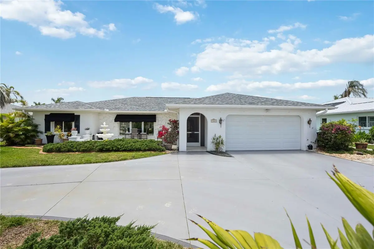 965 E Gondola Drive, Venice, FL 34293 - #1