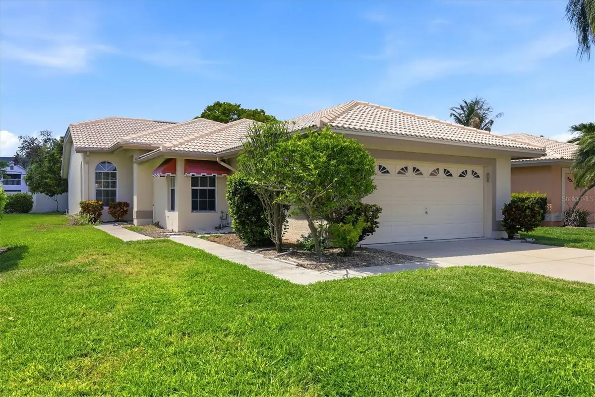 4738 Dundee Drive, Bradenton, FL 34210 - #1