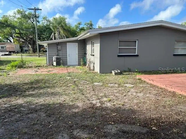 3707 Schwalbe Drive, Sarasota, FL 34235 - #2