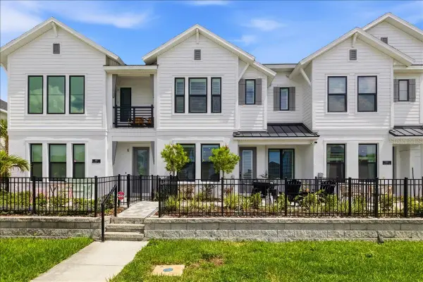 1615 Springwell Lane, SARASOTA, FL 34240