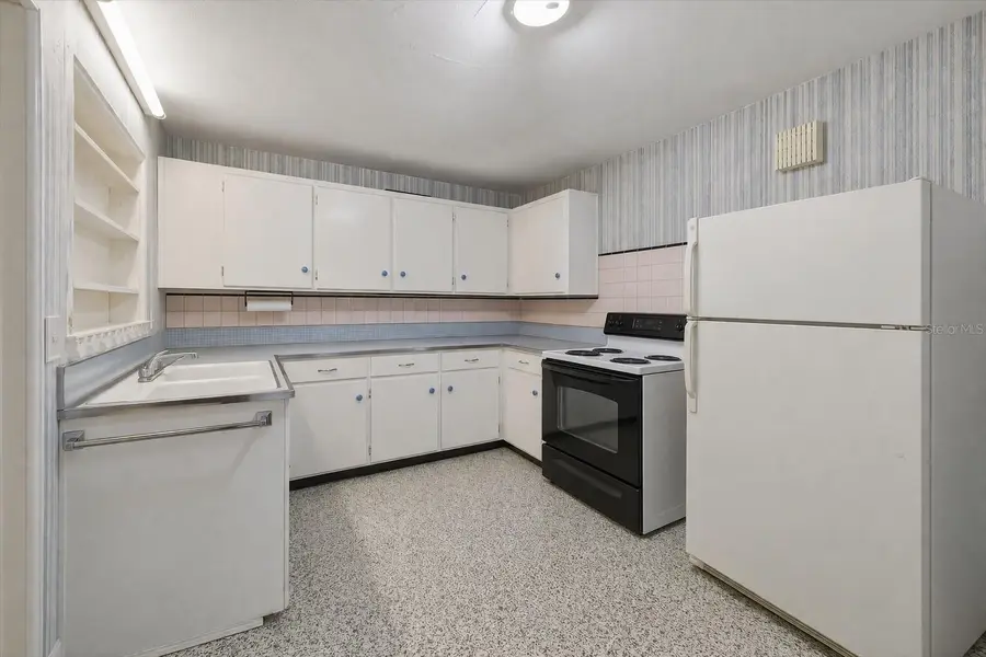 2204 Shawnee Street, Sarasota, FL 34231 - #3