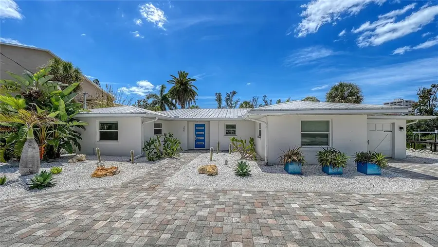 306 Island Circle, Sarasota, FL 34242 - #2