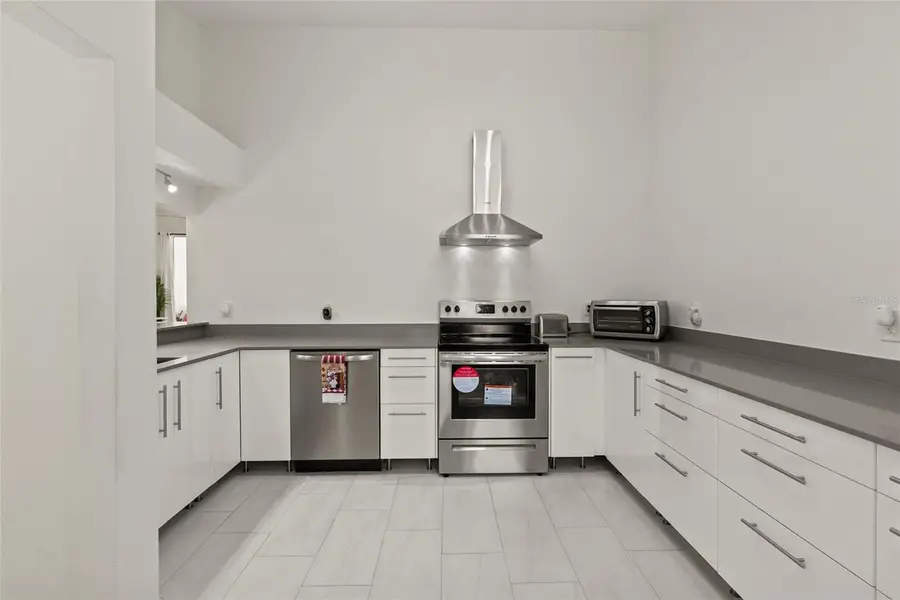 5623 Monte Rosso Road, Sarasota, FL 34243 - #2