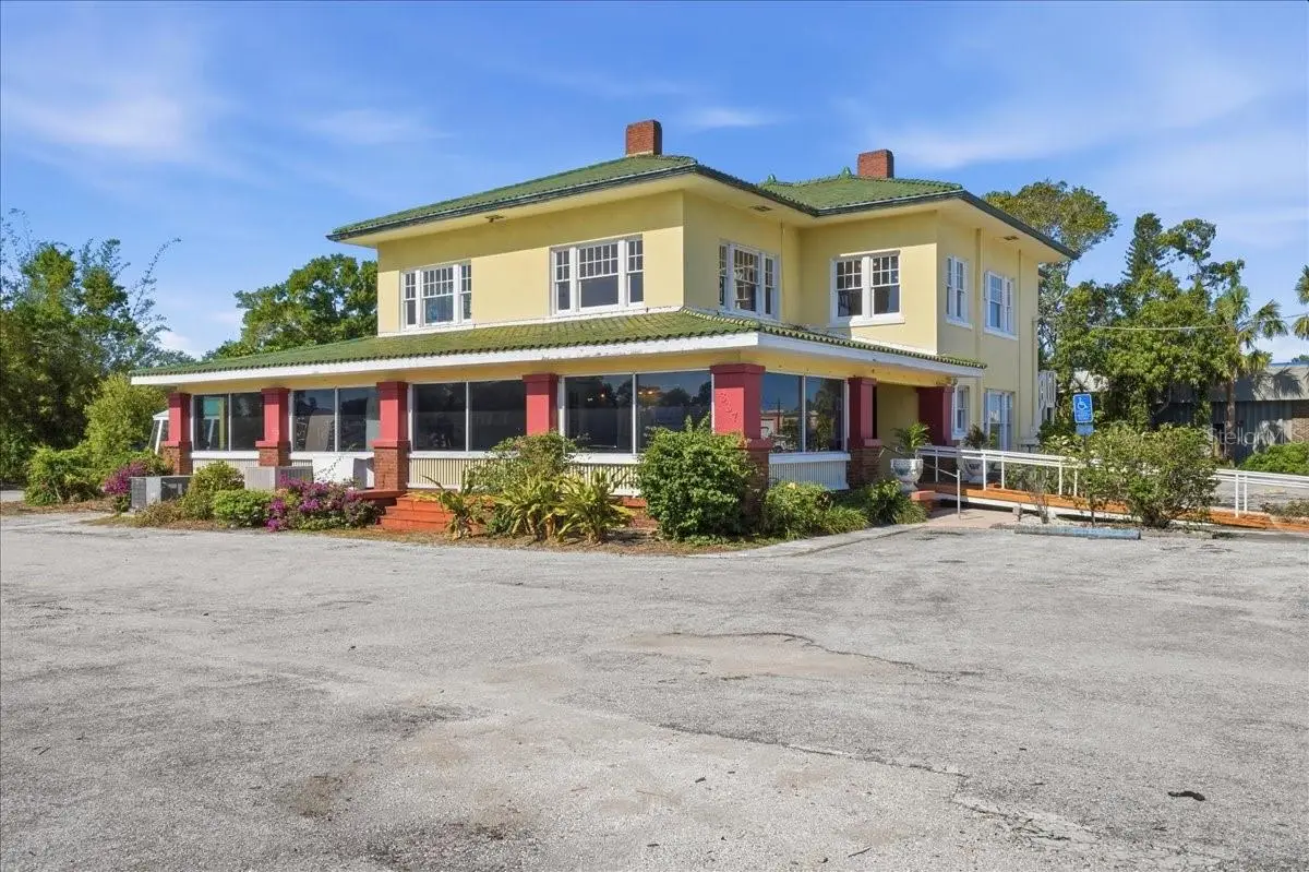 337 8th Avenue W, Palmetto, FL 34221 - #1