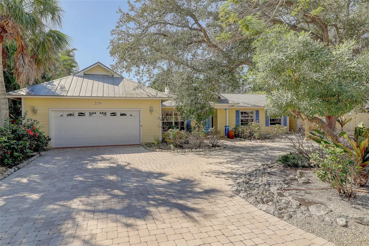 226 Ogden Street, Sarasota, FL 34242 - #1