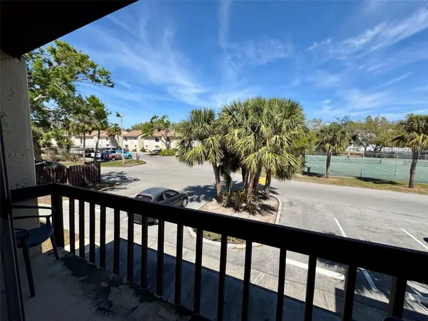 2632 Hidden Lake Drive N #E, SARASOTA, FL 34237