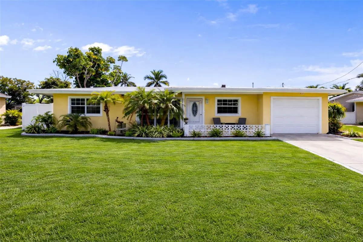 109 Arlington Court Ne, Port Charlotte, FL 33952 - #1